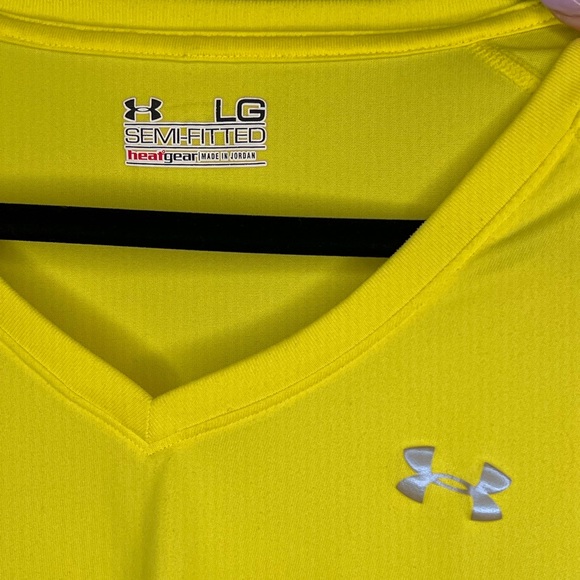 Women’s - Under Armour Shirt - Large - Picture 2 of 4